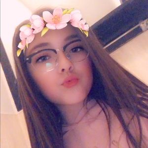 Meet your Posher, Alexandra